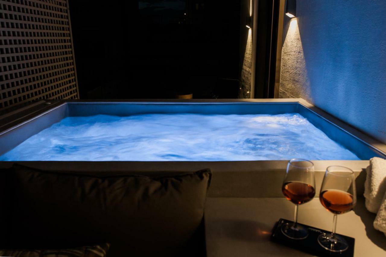 *** Boutique Syntagma Apartment W/ Plunge Pool *** Athen Exterior foto